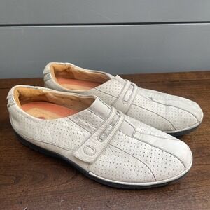 CLARKS Unstructured Un Adorn Slip On sneaker TAUPE Punched Nubuck/Suede 7.5 soft
